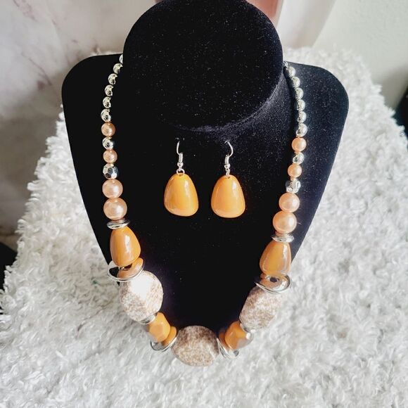 New! Beautiful neutral chunky stone necklace rust tan brown colors with earrings - Picture 3 of 8